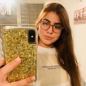 Meet your Posher, Gabriela